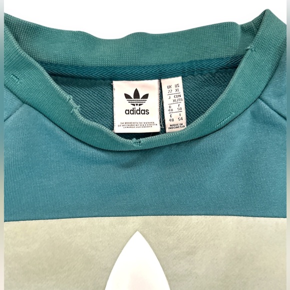 ONE OF A KIND Adidas Sweatshirt - Picture 3 of 4